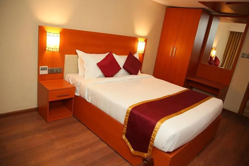 The Garuda Express Hotel Thrissur