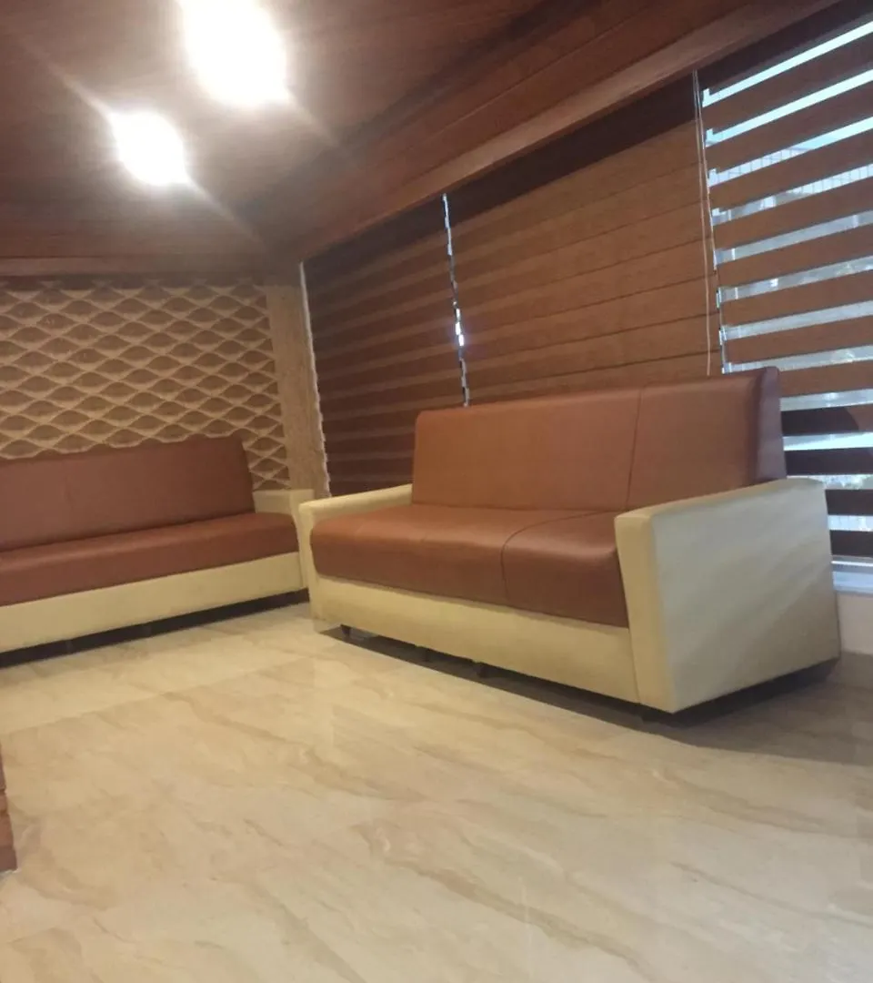 The Garuda Express Hotel Thrissur